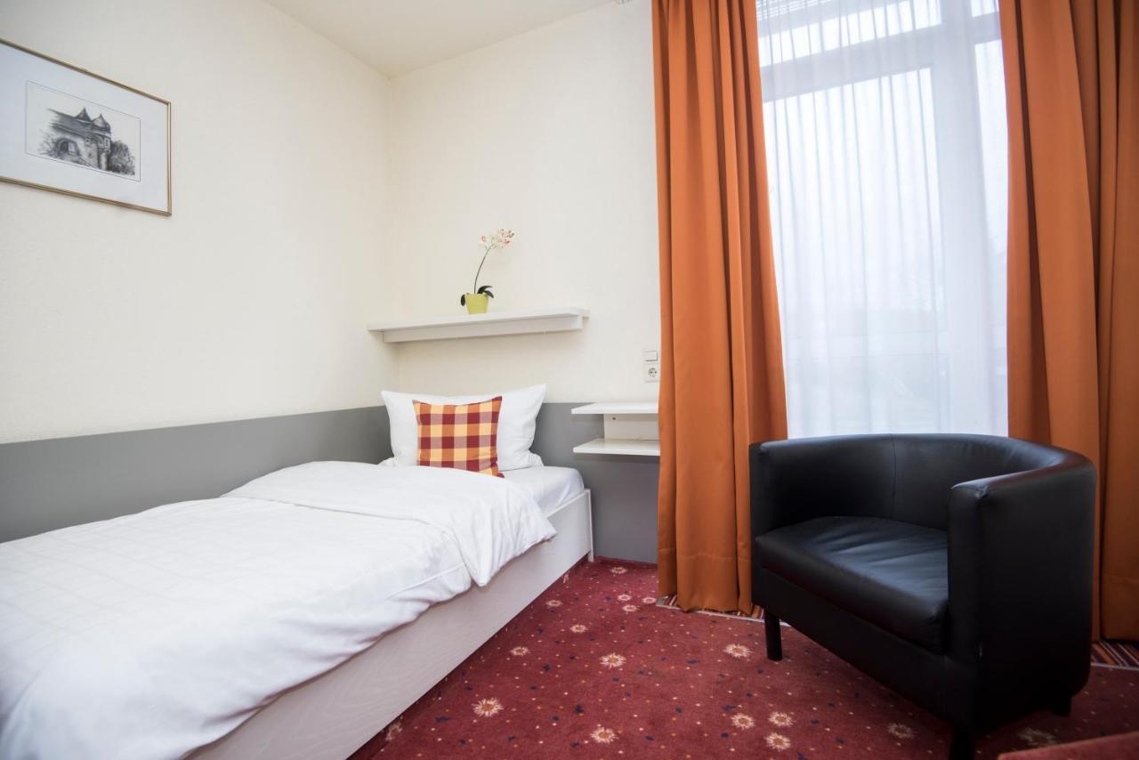 Akzent Hotel Hoehenblick Muehlhausen im Taele Exterior photo