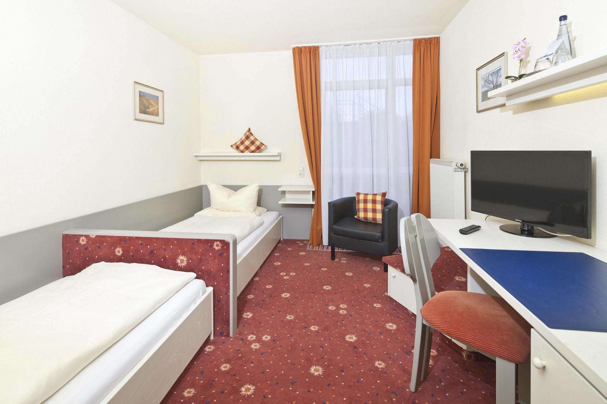Akzent Hotel Hoehenblick Muehlhausen im Taele Exterior photo